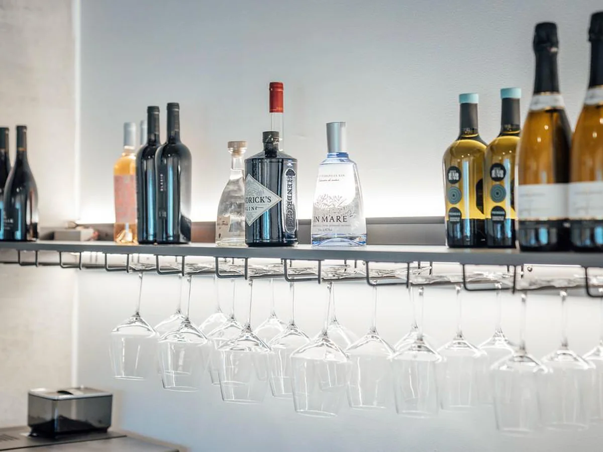 Dranken aan de bar